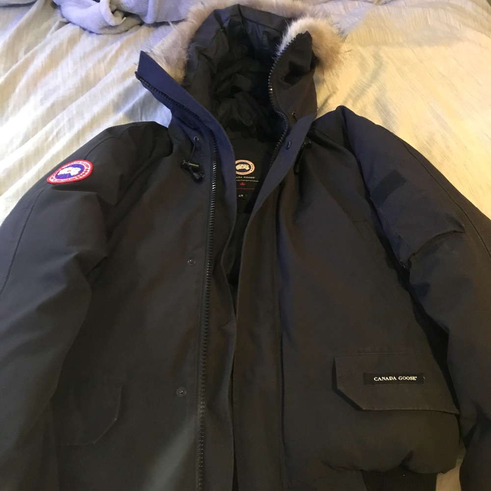 Canada goose jacket 100% authentic.